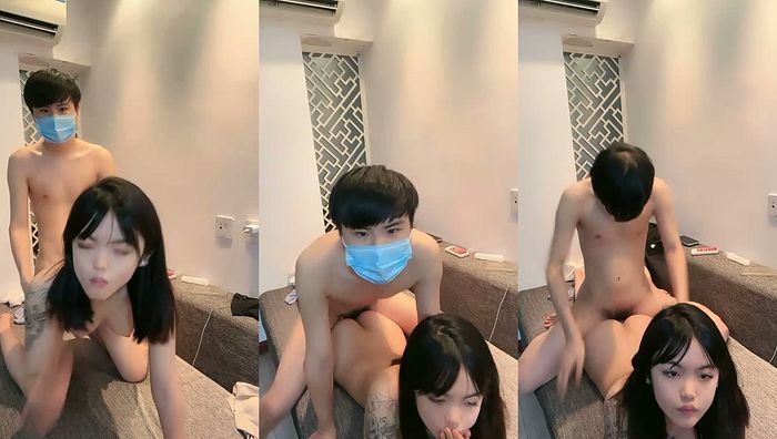【白兔妹妹】萝莉少女跟精神小伙直播操逼 真鸡巴骚哇 第四弹 part1