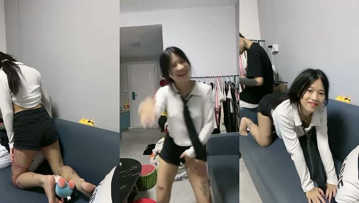 两对小情侣直播做爱 精神帅小伙操静小小妹女友