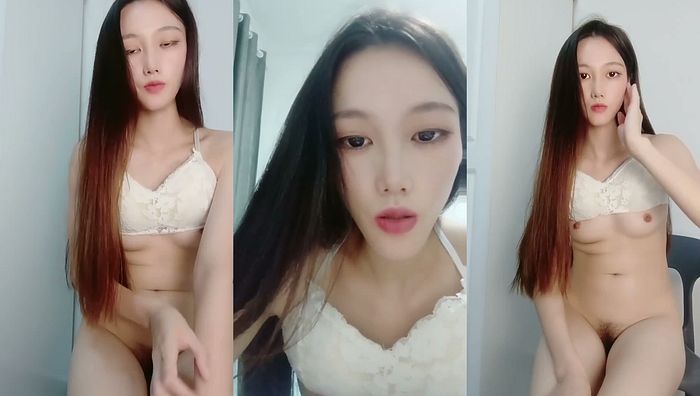 清纯小妹露脸直播：高颜值好身材，在狼友调教下的脱光激情 part3