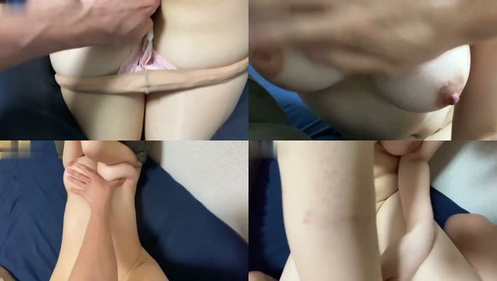 白虎无毛巨乳美眉皮肤白皙这浑圆饱满大奶子太诱惑在家被男友摸奶子抠逼受不了