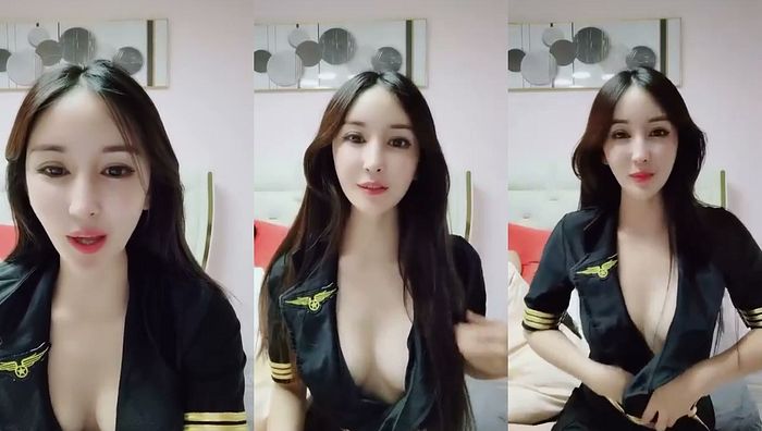 网红级，长发极品美少妇，黑丝情趣装和老公在家直播 part4
